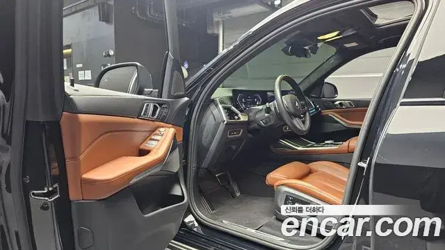 BMW X7 2024 — Photo 1/34