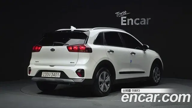Kia Niro 2020 — ფოტო 19/30