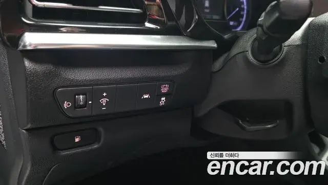 Kia Niro 2020 — ფოტო 27/30