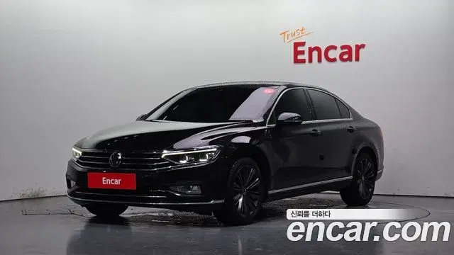 Volkswagen Passat GT 2021 — Photo 20/31