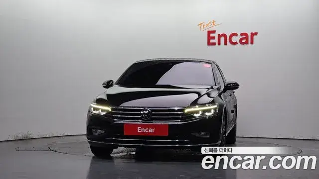 Volkswagen Passat GT 2021 — Photo 11/31
