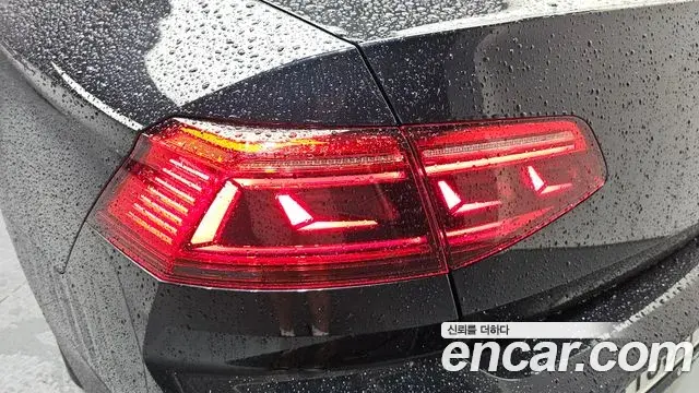 Volkswagen Passat GT 2021 — Photo 4/31