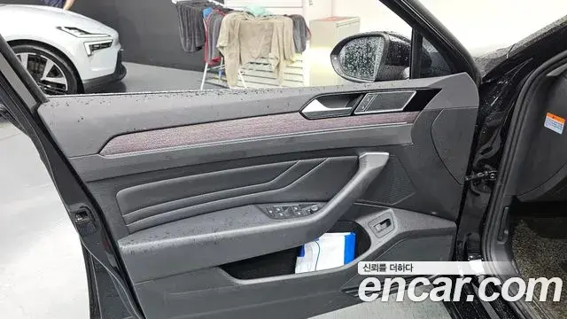Volkswagen Passat GT 2021 — Photo 31/31