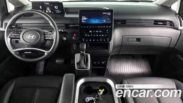 Hyundai Staria 2025 — Фото 7/20
