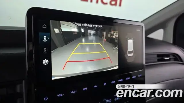 Hyundai Staria 2025 — Фото 15/20