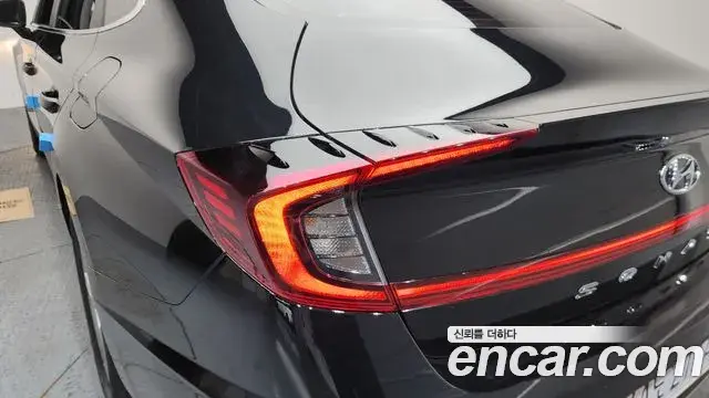 Hyundai Sonata Hybrid 2022 — Şəkil 11/29