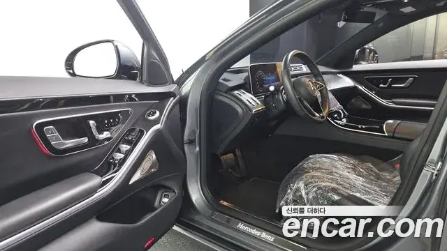 Mercedes-Benz S-Class 2022 — Photo 10/20