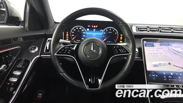 Mercedes-Benz S-Class 2022 — Photo 13/20