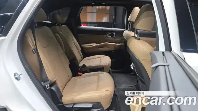 Kia Sorento 2024 — Фото 11/20