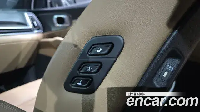 Kia Sorento 2024 — ფოტო 33/35