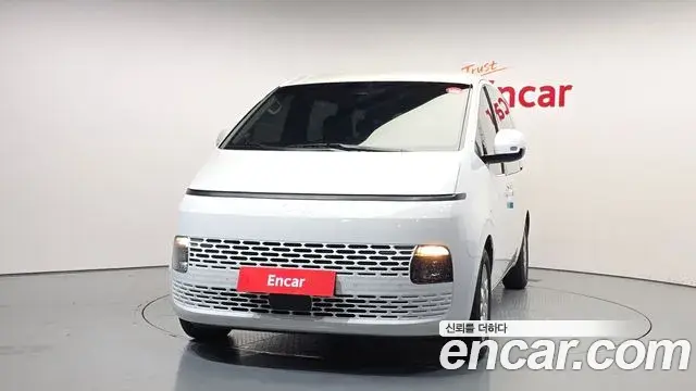 Hyundai Staria 2024 — Фото 3/20