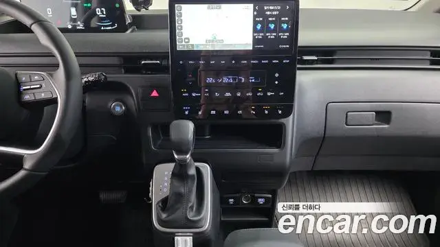 Hyundai Staria 2024 — Фото 15/20