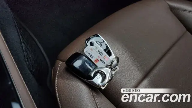 Mercedes-Benz E-Class 2018 — Photo 16/20