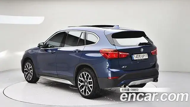 BMW X1 2022 — Photo 5/20