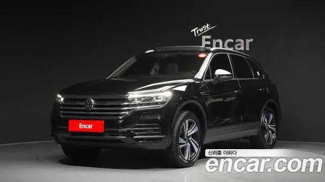 Volkswagen Touareg 2023 — Photo 3/30