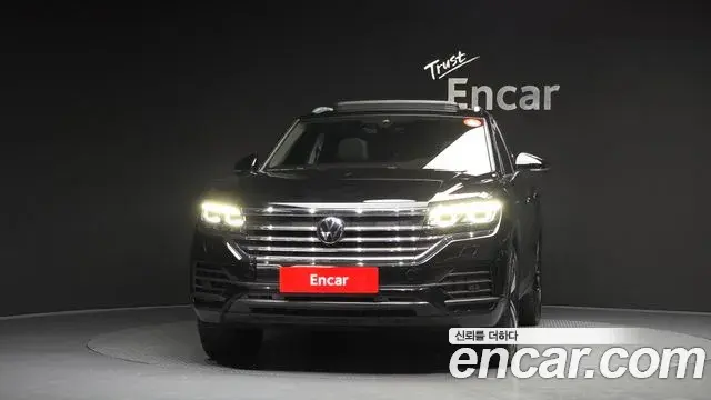 Volkswagen Touareg 2023 — Photo 11/30