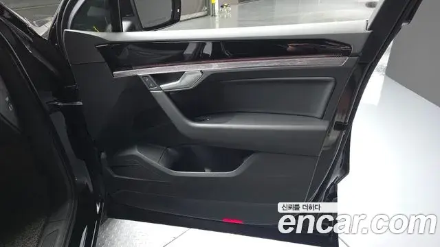 Volkswagen Touareg 2023 — Photo 15/30