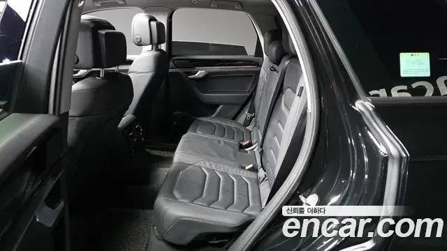 Volkswagen Touareg 2023 — Photo 5/30