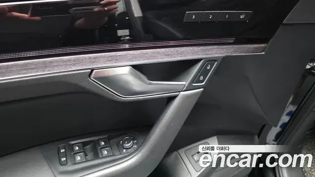 Volkswagen Touareg 2023 — Photo 24/30