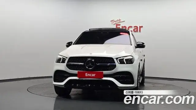 Mercedes-Benz GLE-Class 2022 — Photo 21/35