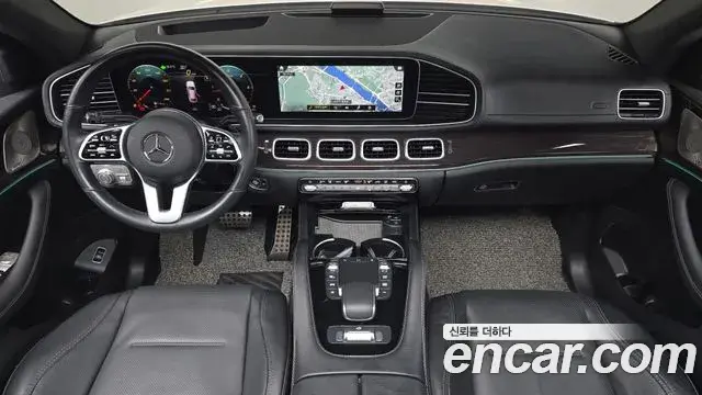 Mercedes-Benz GLE-Class 2022 — Photo 29/35