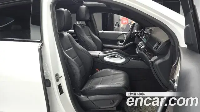 Mercedes-Benz GLE-Class 2022 — Photo 33/35
