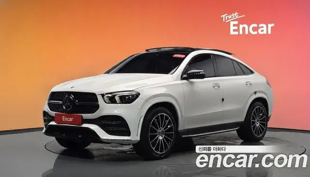 Mercedes-Benz GLE-Class 2022 — Photo 32/35