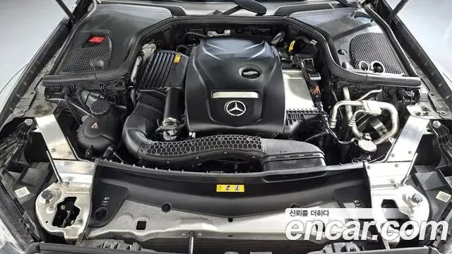 Mercedes-Benz E-Class 2018 — Photo 30/30