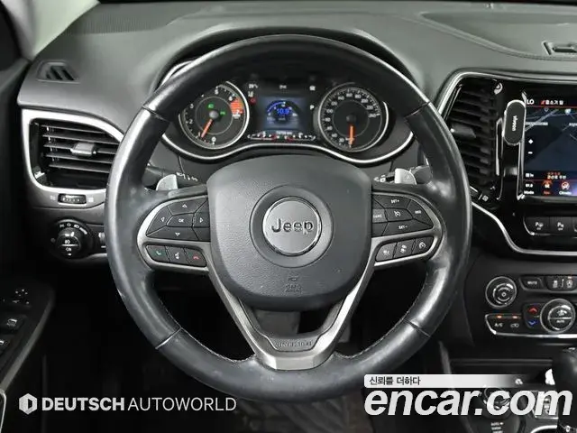 Jeep Cherokee 2021 — Photo 17/20