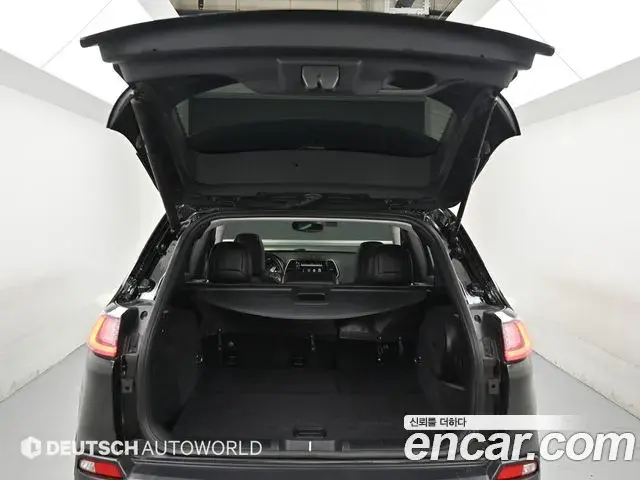 Jeep Cherokee 2021 — Photo 10/20