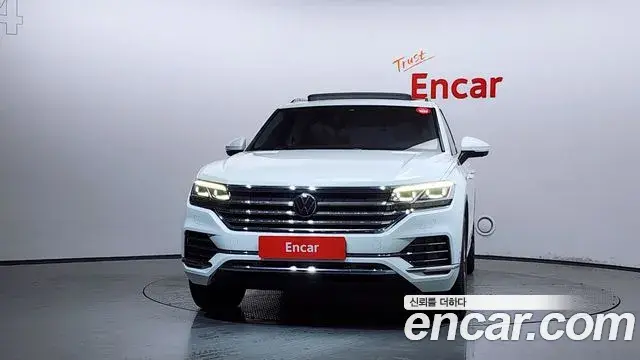 Volkswagen Touareg 2023 — Photo 21/36