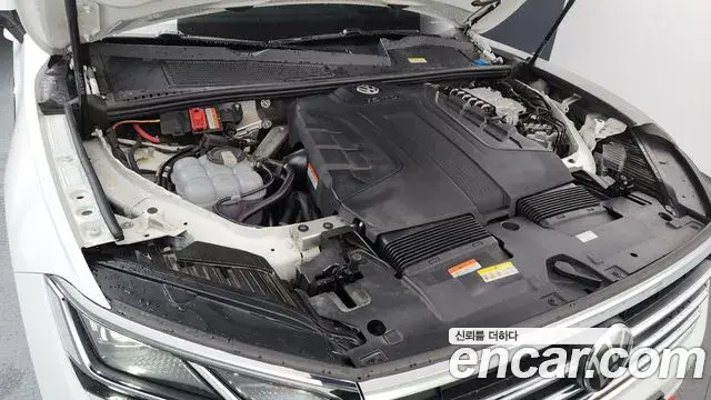Volkswagen Touareg 2023 — Photo 3/36