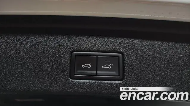 Volkswagen Touareg 2023 — Photo 29/36