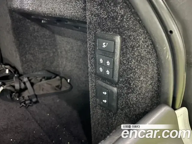 Land Rover Range Rover 2019 — ფოტო 16/20