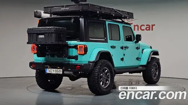 Jeep Wrangler 2021 — Şəkil 18/33
