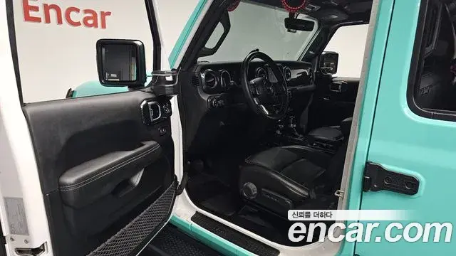 Jeep Wrangler 2021 — Şəkil 30/33