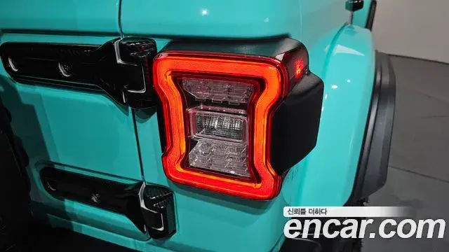 Jeep Wrangler 2021 — Şəkil 11/33