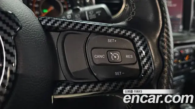 Jeep Wrangler 2021 — Şəkil 13/33