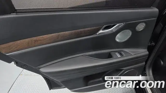 Genesis G80 2023 — Photo 22/30