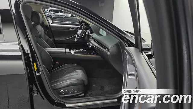Genesis G80 2023 — Photo 15/30