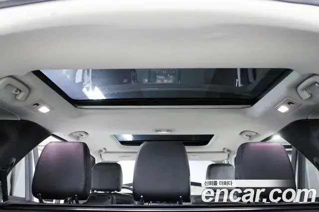 Land Rover Discovery 5 2018 — ფოტო 20/20