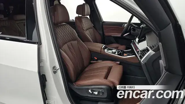 BMW X5 2025 — ფოტო 32/32