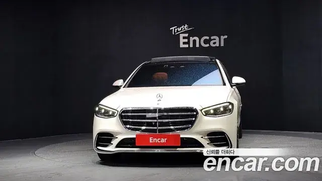 Mercedes-Benz S-Class 2023 — ფოტო 17/34