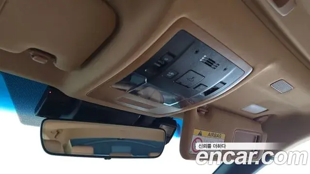 Lexus ES300h 2023 — ფოტო 20/33