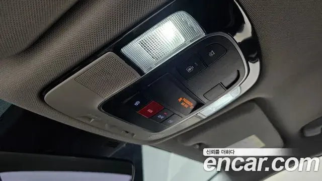 Hyundai Sonata Hybrid 2023 — ფოტო 18/33
