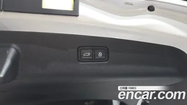 Genesis GV70 2021 — Photo 26/37
