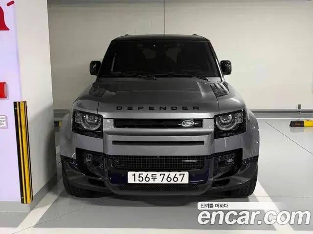 Land Rover Defender 2023 — Photo 8/8