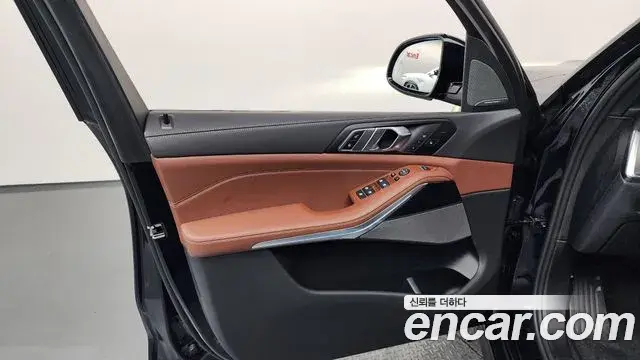 BMW X5 2025 — ფოტო 17/38