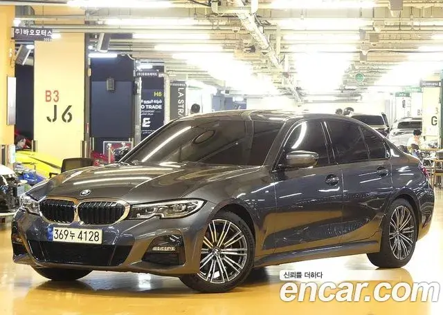 BMW 3 Series 2021 — Фото 10/20