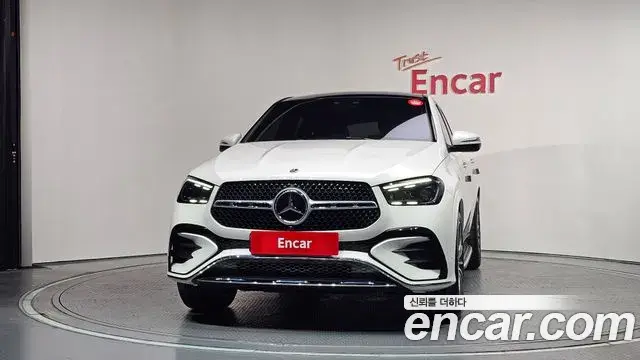 Mercedes-Benz GLE-Class 2023 — ფოტო 29/36
